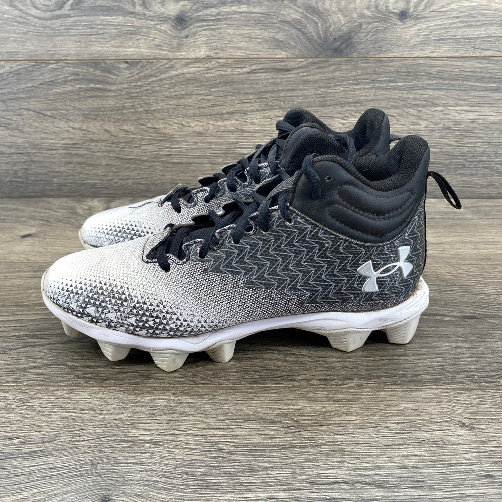 Under Armour Lead Off Mid RM Baseball Cleats Youth 4.5Y Black White 3026344-001